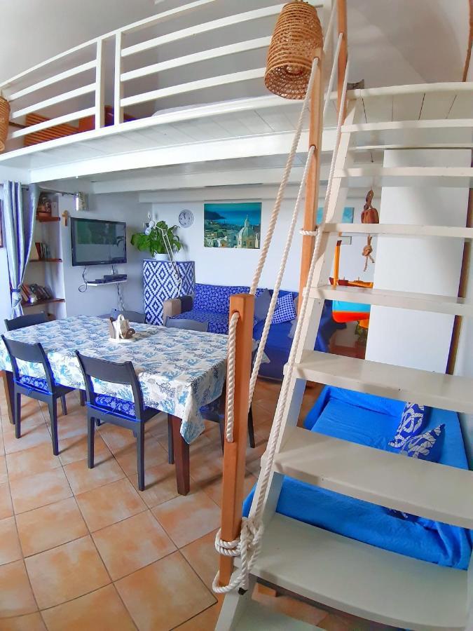 La Casa Azzurra Apartment Прочида Екстериор снимка