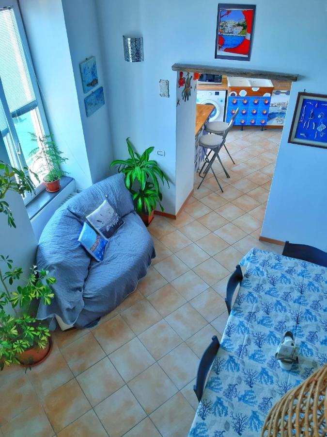 La Casa Azzurra Apartment Прочида Екстериор снимка