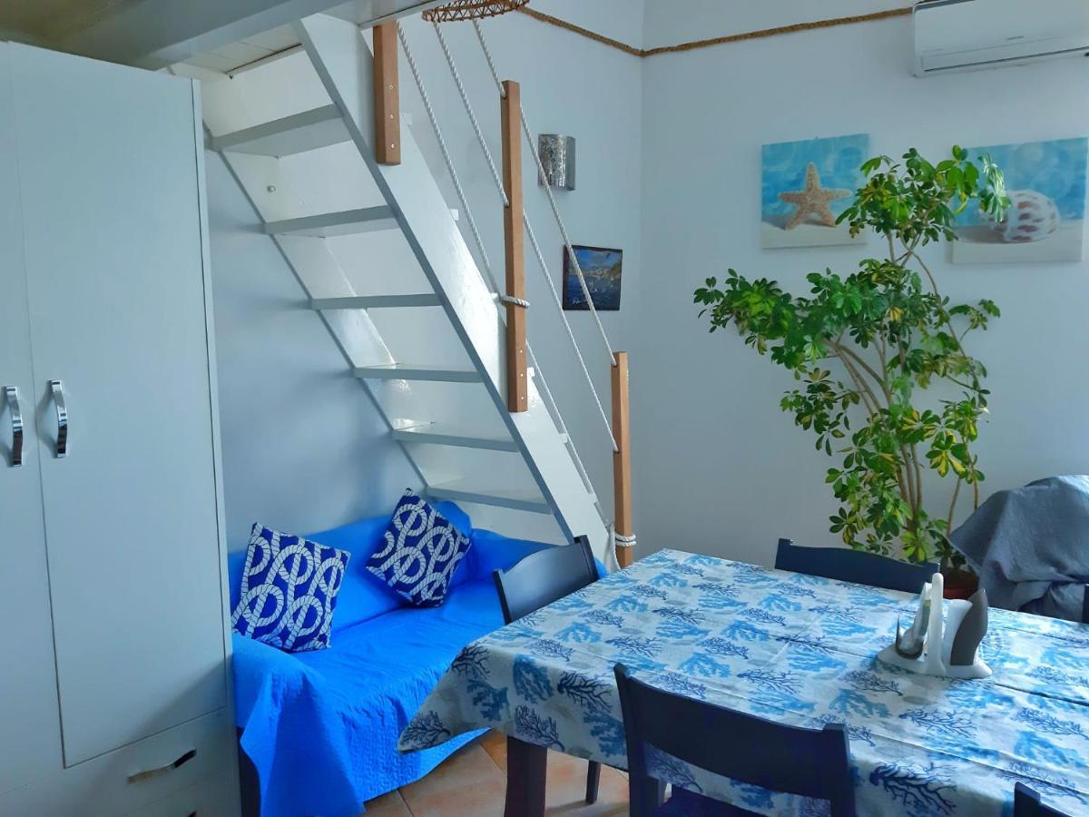 La Casa Azzurra Apartment Прочида Екстериор снимка