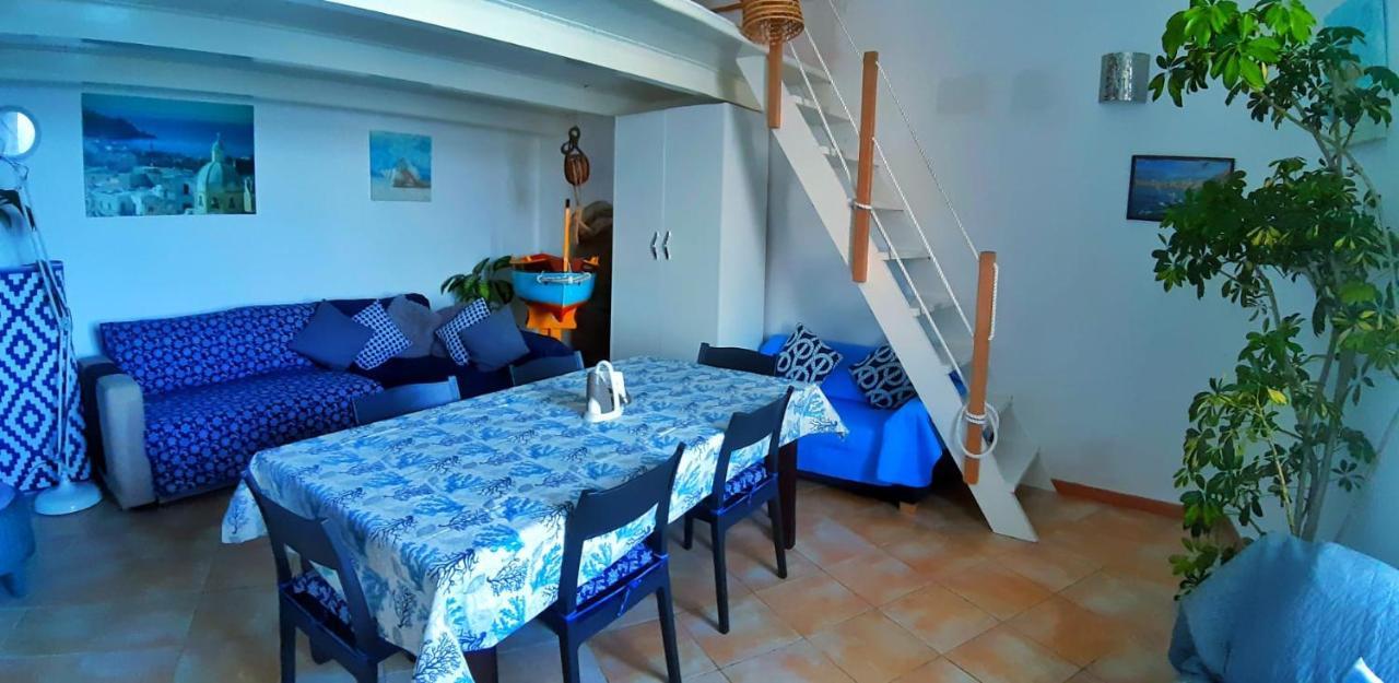 La Casa Azzurra Apartment Прочида Екстериор снимка